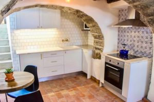 Azores-Luxury-Property - 2-Kitchen-Stove